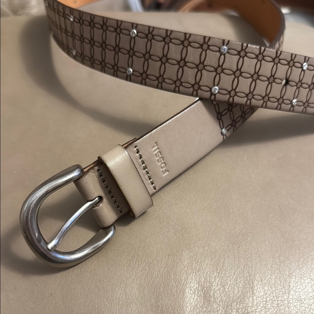 NWT 37” size small Fossil Tan Patterned Belt